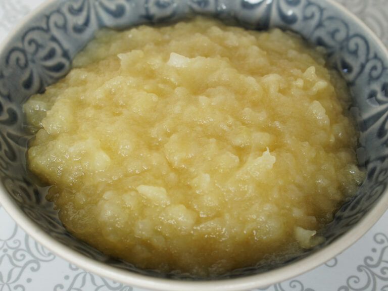 Food Preparation with Toddlers: Apple Sauce